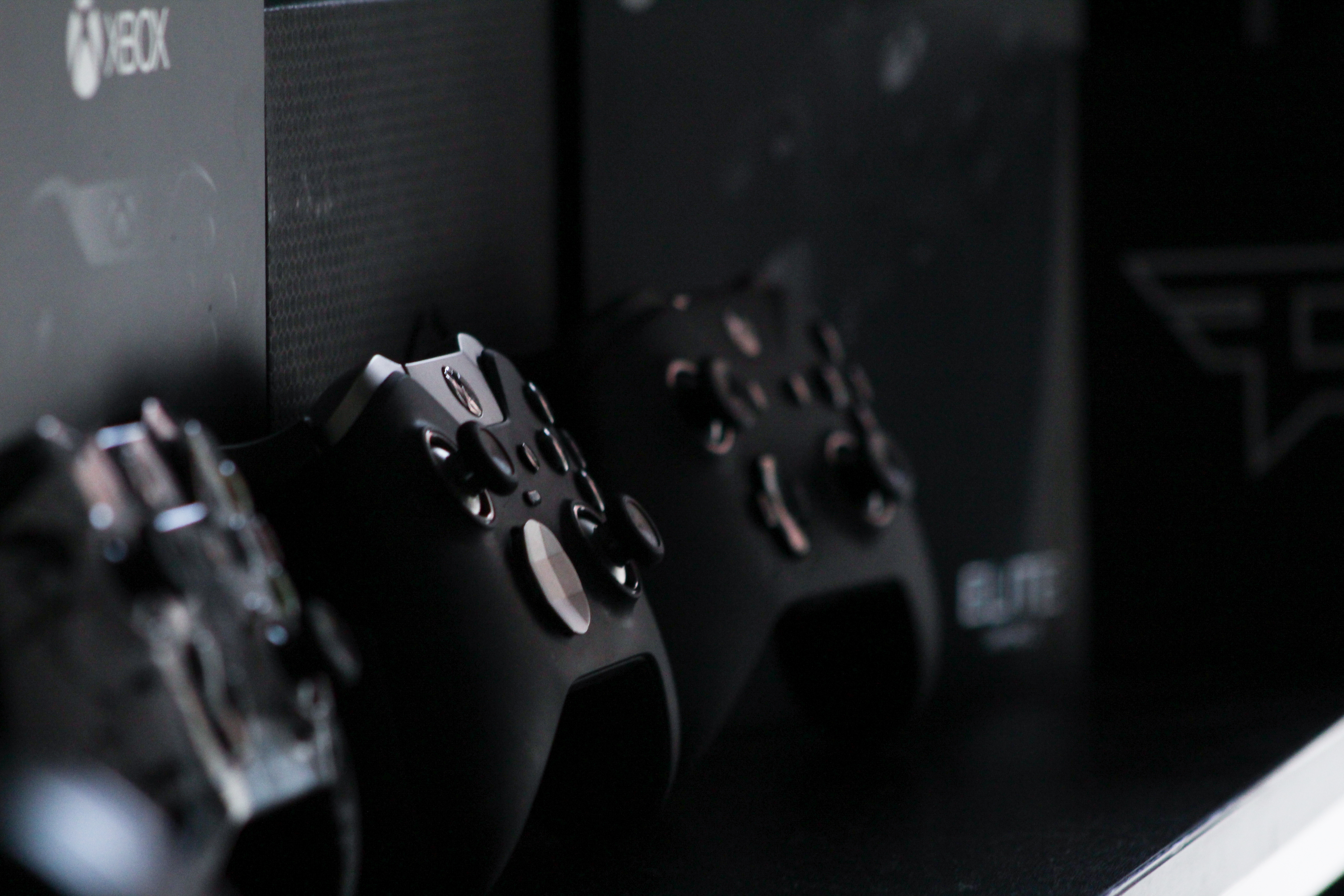 Xbox One controllers